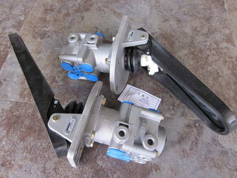 供应德国原装进口威伯科脚制动阀4613152670